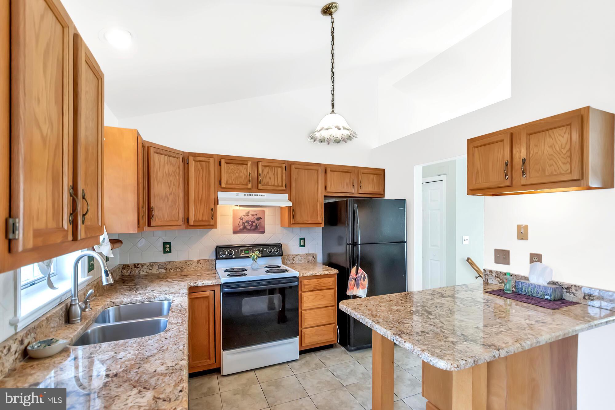 106 Log House Road Oxford, PA 19363 - Photo 17 of 29 Kitchen