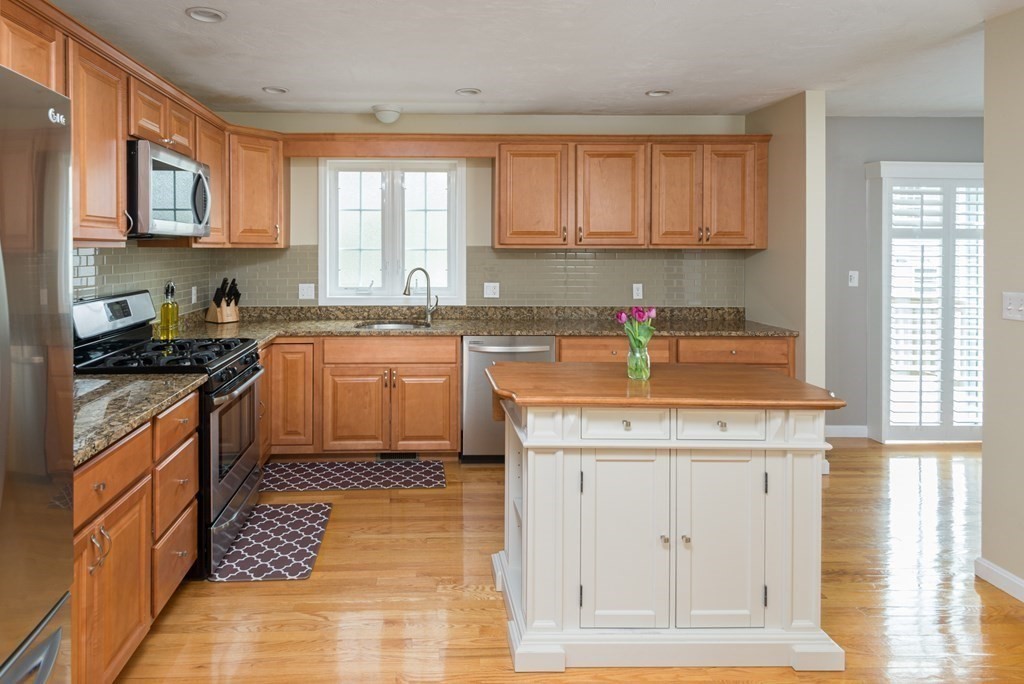 30 Julian Road Randolph, MA 02368 - Photo 2 of 28 Gallery Image 2