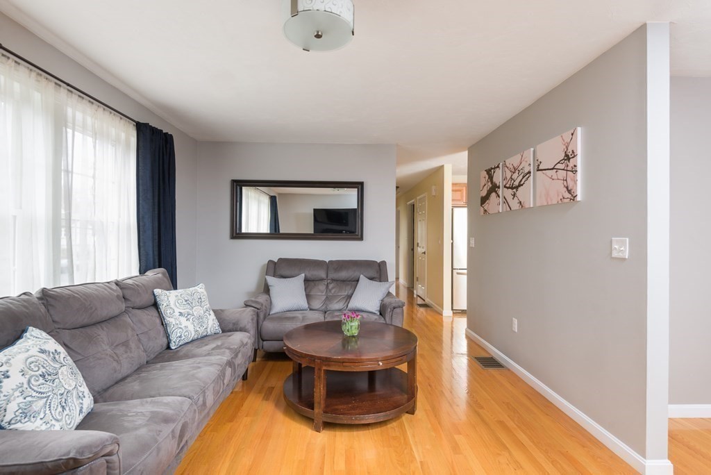 30 Julian Road Randolph, MA 02368 - Photo 9 of 28 Gallery Image 9