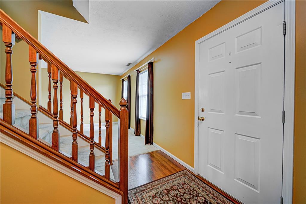 6536 Furnas Road Indianapolis, IN 46221 - Photo 3 of 32