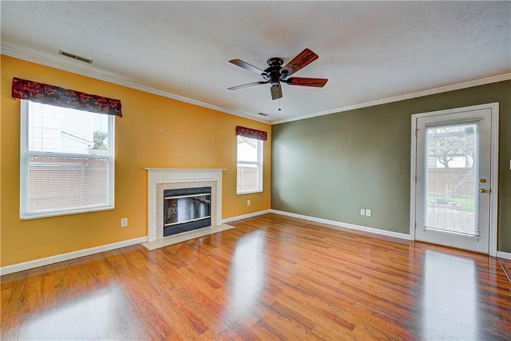 6536 Furnas Road Indianapolis, IN 46221 - Photo 4 of 32