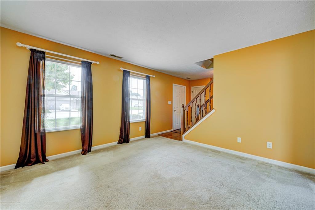 6536 Furnas Road Indianapolis, IN 46221 - Photo 7 of 32