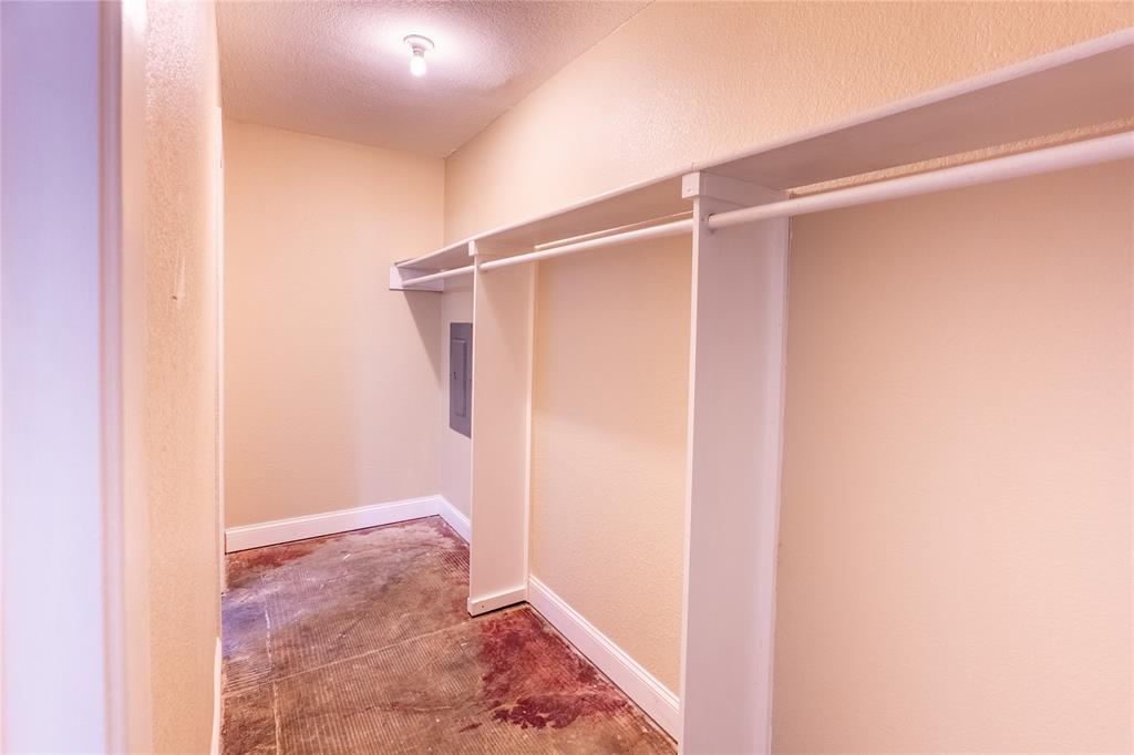 207 Southridge Road Edgewood, TX 75117 - Photo 12 of 29 Primary