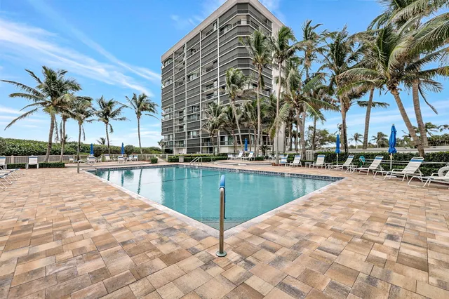 $350,000 | 8800 South Ocean Drive, Unit 609, Jensen Beach, FL 34957