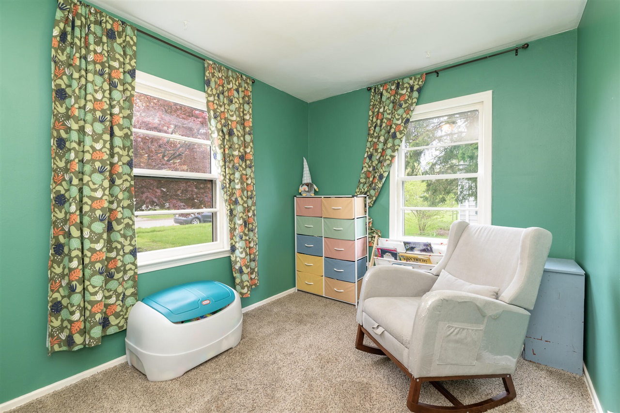 2022 Paddington Road Kalamazoo, MI 49001 - Photo 8 of 37