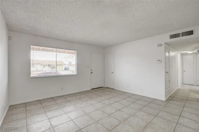 $1,700 | 6453 Bannock Way, Las Vegas, NV 89107