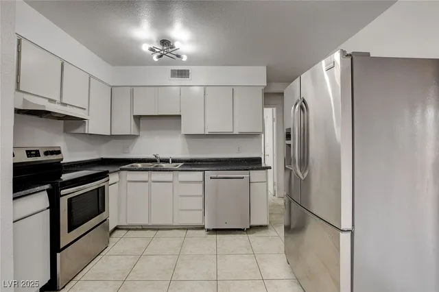 $1,700 | 6453 Bannock Way, Las Vegas, NV 89107