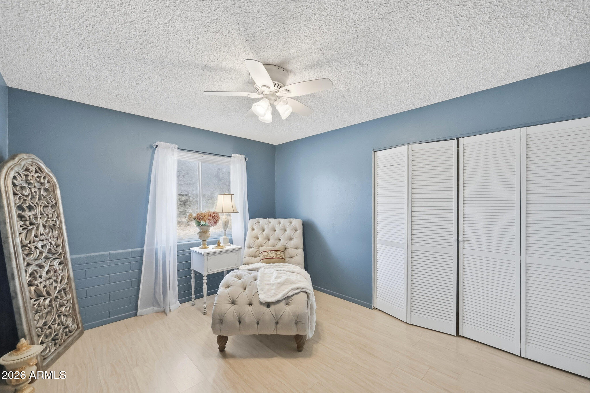 2302 West Berridge Lane Phoenix, AZ 85015 - Photo 35 of 59 Guest Room 1
