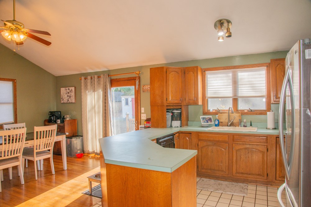 78 Bertenshaw Road Woonsocket, RI 02895 - Photo 3 of 32