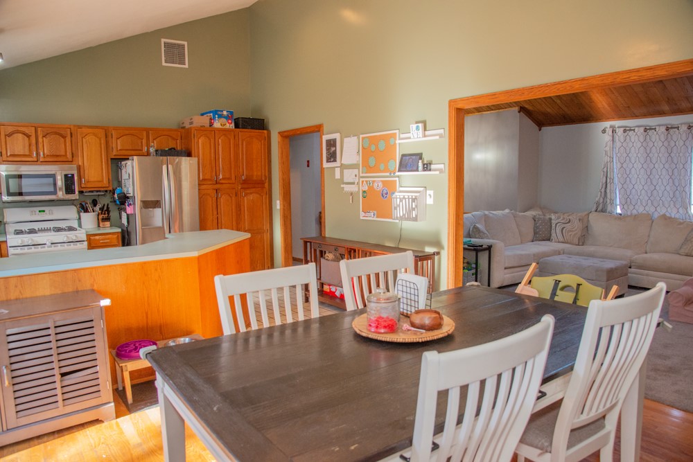 78 Bertenshaw Road Woonsocket, RI 02895 - Photo 5 of 32