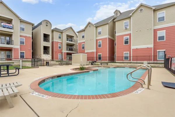 $1,899 | 1901 Crossing Place, Unit 3101, Austin, TX 78741