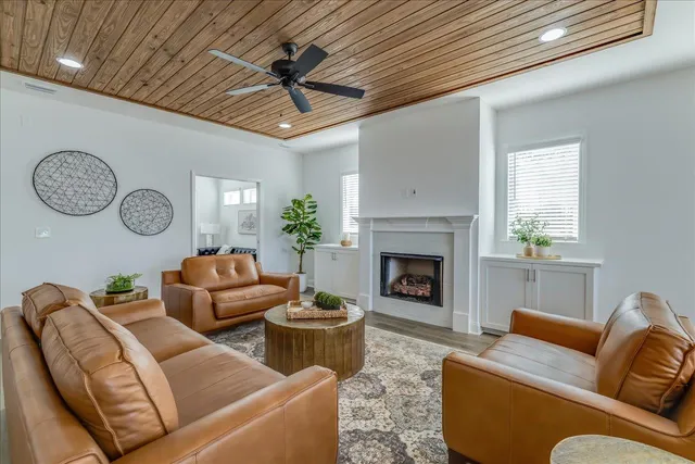 $575,846 | 1424 Summerbrooke Drive, Tallahassee, FL 32312