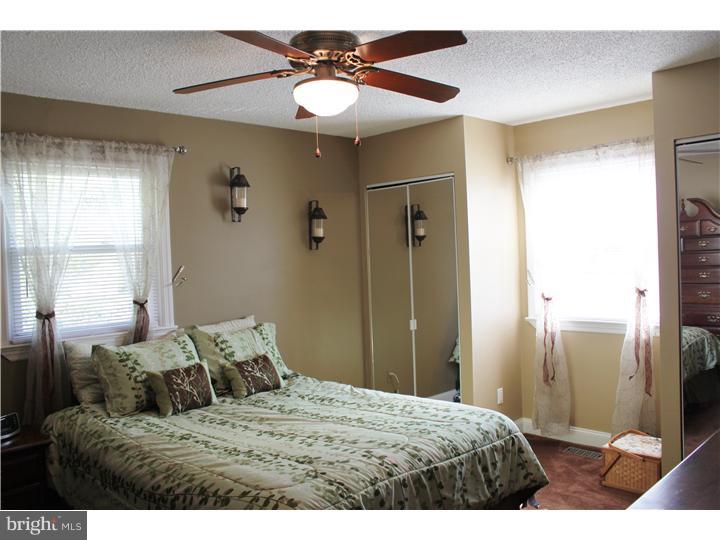 18 Sun Valley Road Hamilton, NJ 08690 - Photo 15 of 25 Bedroom