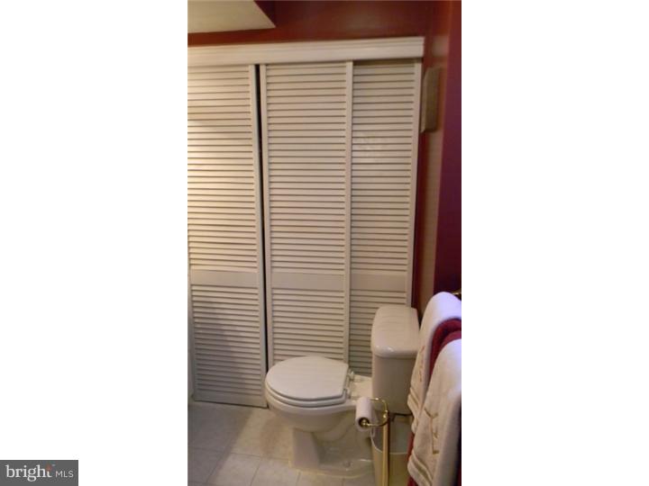 18 Sun Valley Road Hamilton, NJ 08690 - Photo 18 of 25 Bathroom