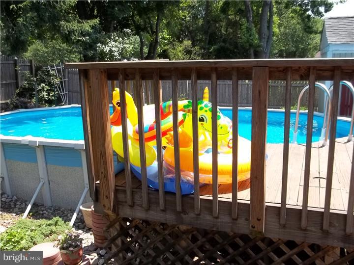 18 Sun Valley Road Hamilton, NJ 08690 - Photo 24 of 25 Pool