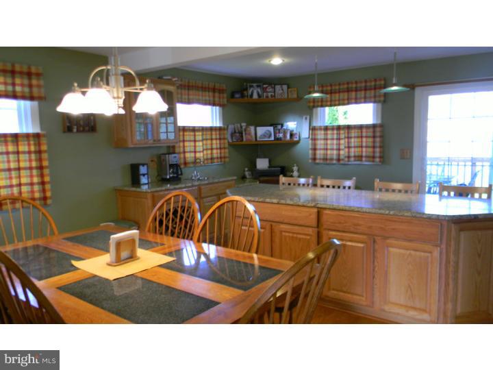18 Sun Valley Road Hamilton, NJ 08690 - Photo 5 of 25 Kitchen