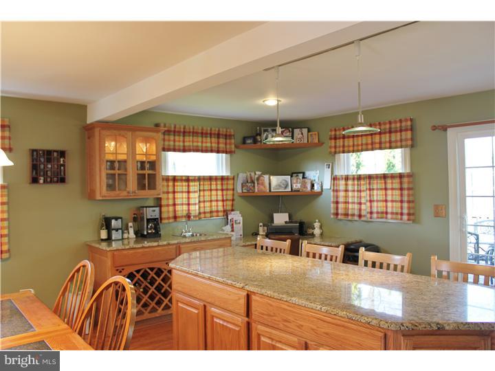 18 Sun Valley Road Hamilton, NJ 08690 - Photo 6 of 25 Kitchen