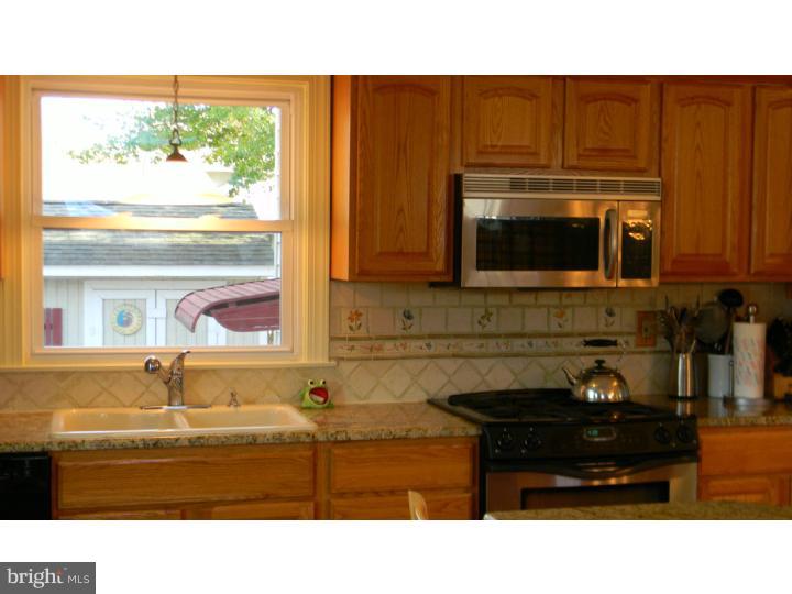 18 Sun Valley Road Hamilton, NJ 08690 - Photo 7 of 25 Kitchen
