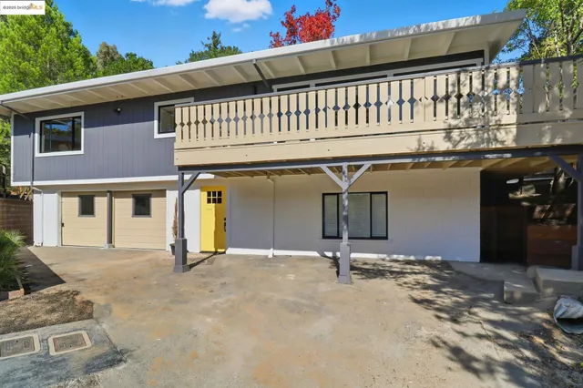 a view of a house with porch