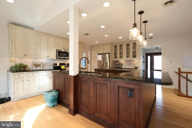 $539,900 | 1359 Sandpiper Drive, State College, PA 16801