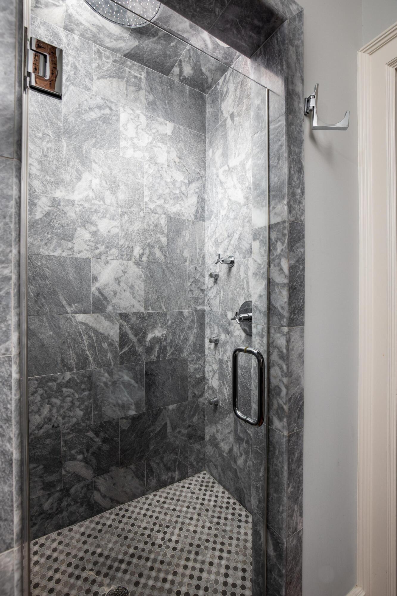 48 Bull Street, Unit B Charleston, SC 29401 - Photo 14 of 22 22226-20181010-1K7A0608EllisCreekLLC-Edi