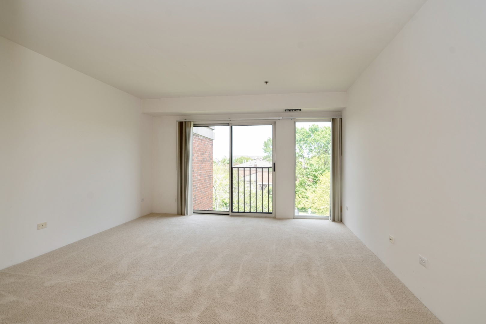 432 Kelburn Road, Unit 322 Deerfield, IL 60015 - Photo 7 of 19
