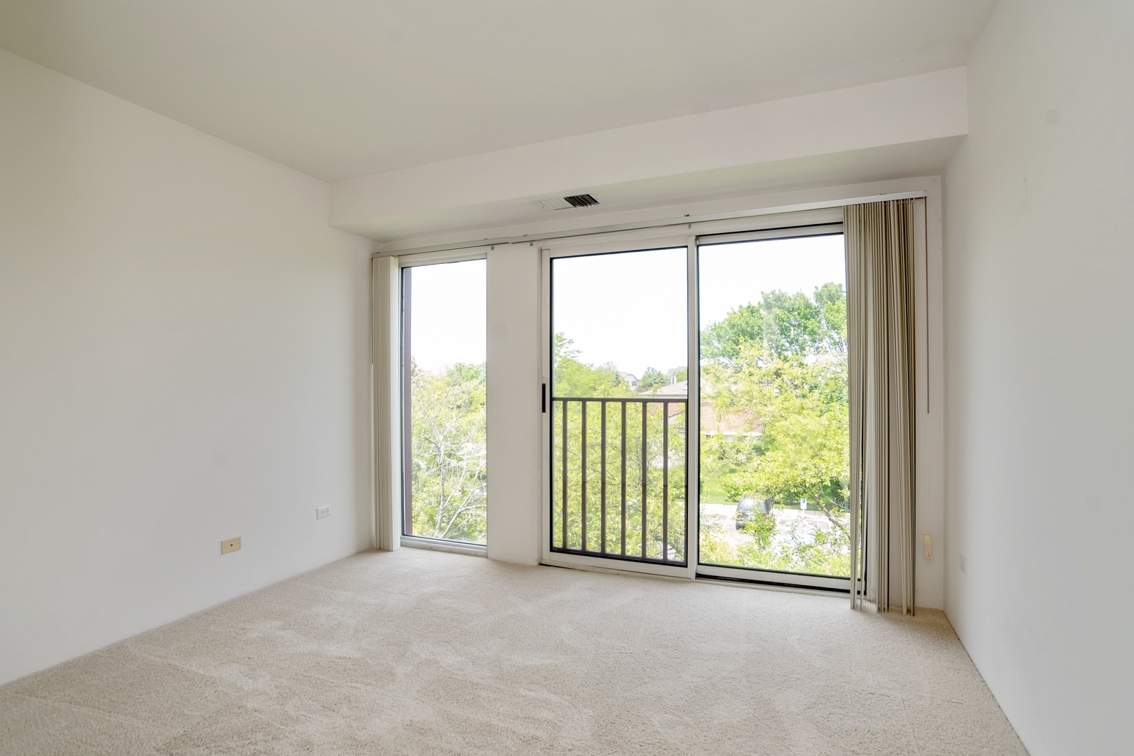 432 Kelburn Road, Unit 322 Deerfield, IL 60015 - Photo 8 of 19