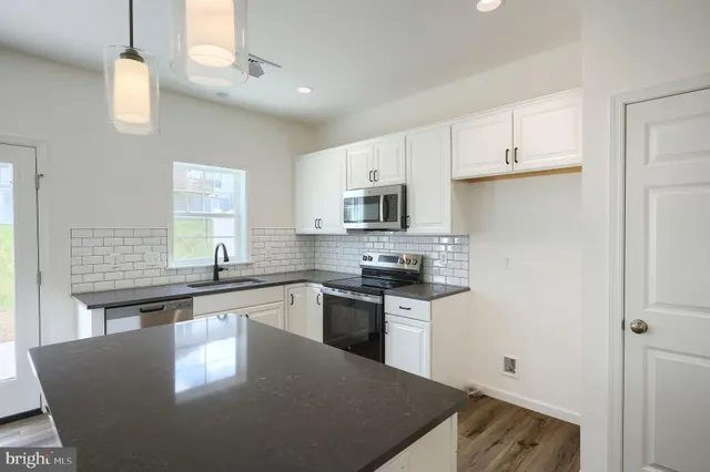 $344,200 | 7865 Briarwood Drive, Harrisburg, PA 17112