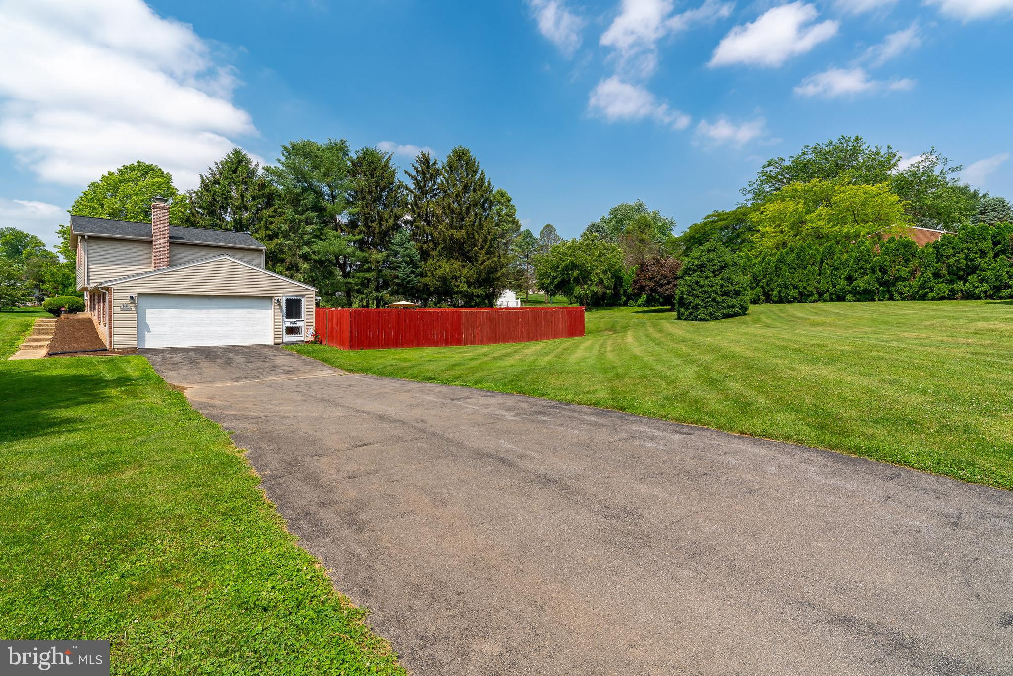 100 Bender Mill Road Lancaster, PA 17603 - Photo 5 of 34 Paved Driveway