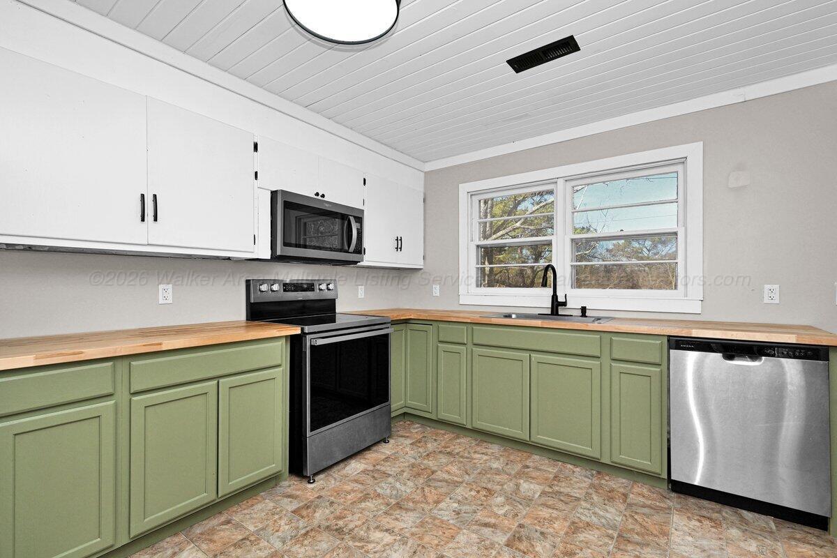 125 Highland Street Addison, AL 35540 - Photo 10 of 29 Kitchen