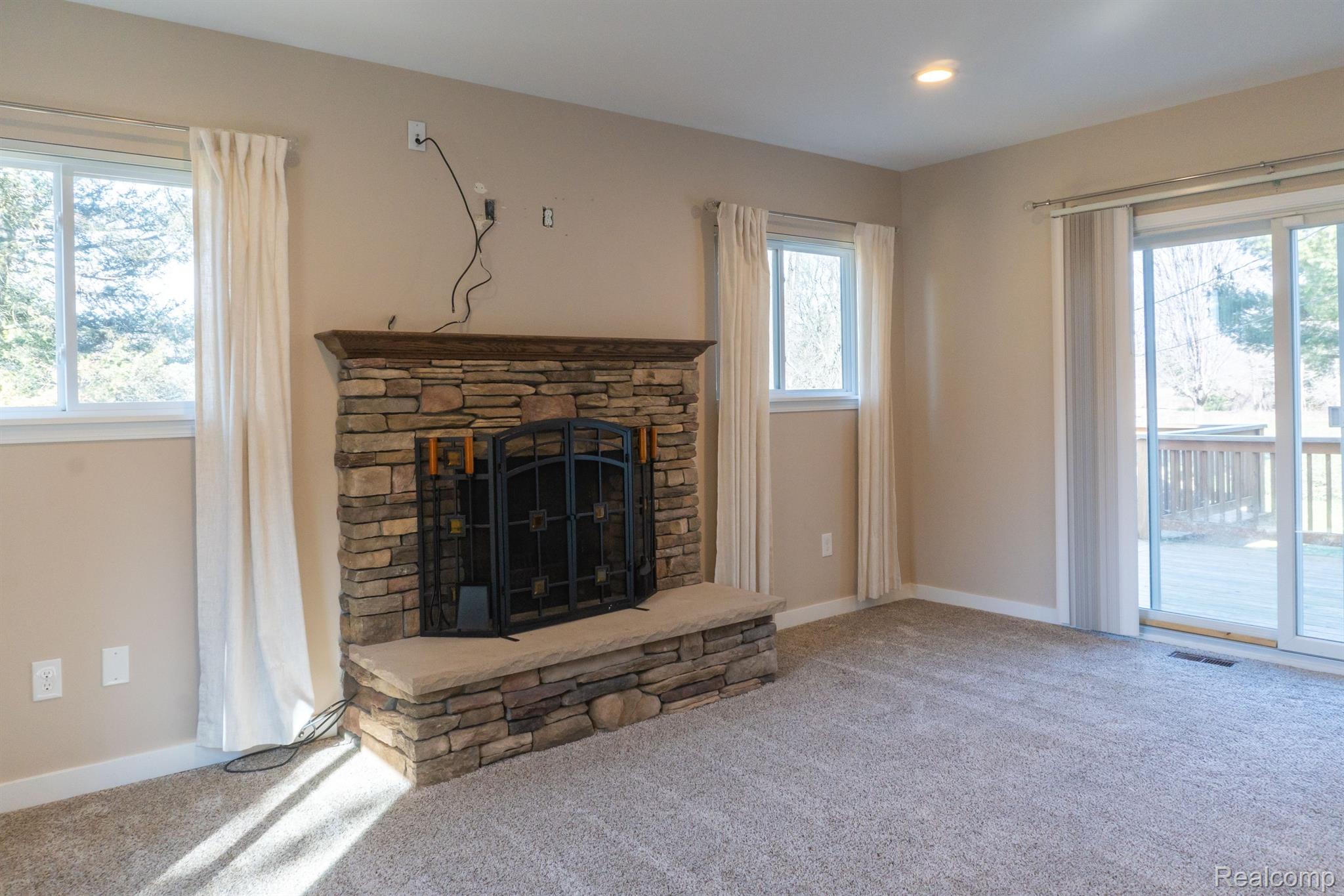 5781 Byron Road Howell, MI 48855 - Photo 13 of 39 Gallery Image 13