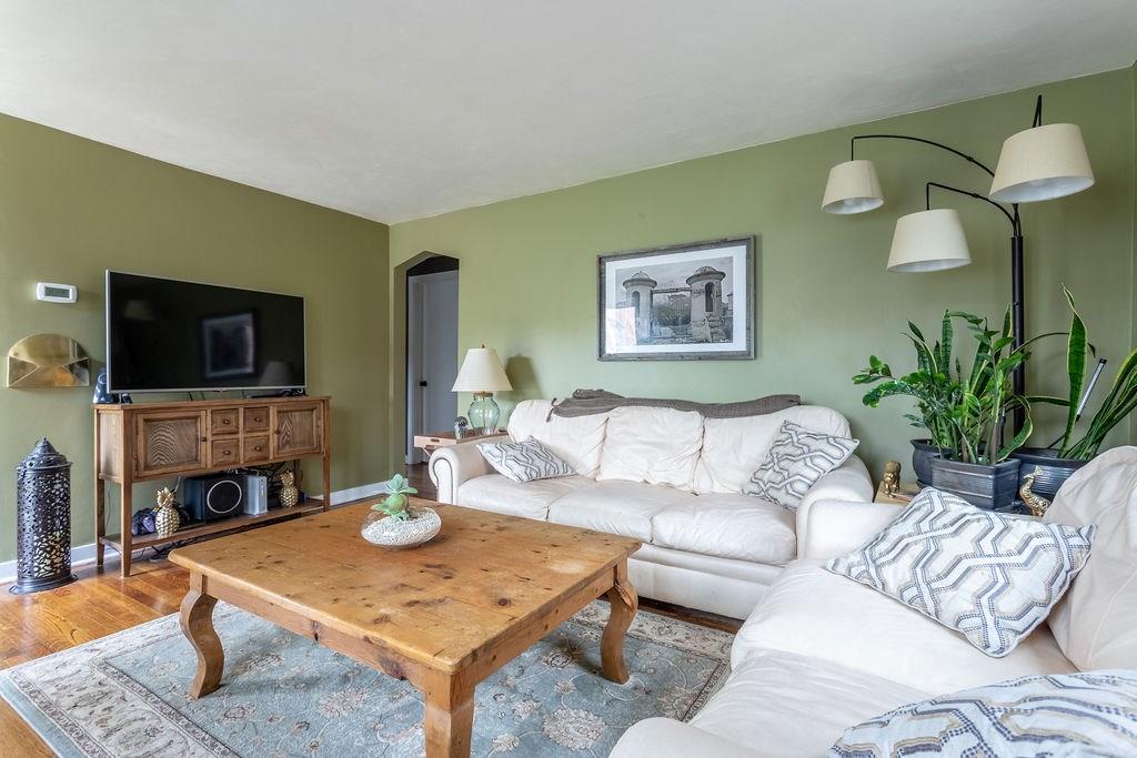 4104 Millington Road Pittsburgh, PA 15217 - Photo 4 of 25 Gallery Image 4