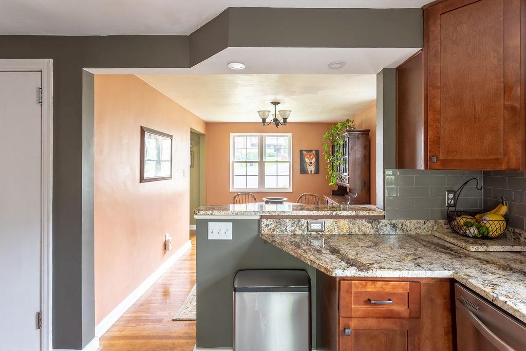 4104 Millington Road Pittsburgh, PA 15217 - Photo 8 of 25 Gallery Image 8