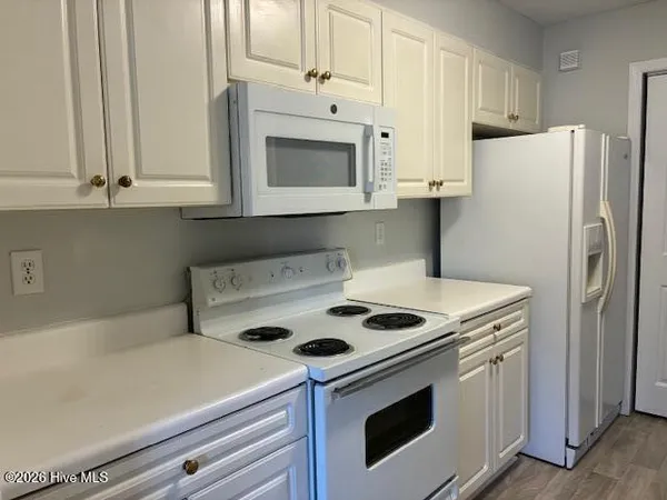 $209,500 | 904 Litchfield Way, Unit B, Wilmington, NC 28405