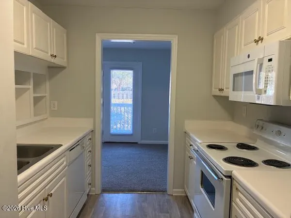 $209,500 | 904 Litchfield Way, Unit B, Wilmington, NC 28405