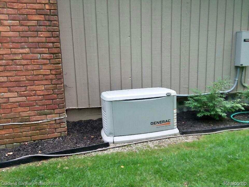 7440 Dilley Road Davisburg, MI 48350 - Photo 31 of 45 House Generator.jpg