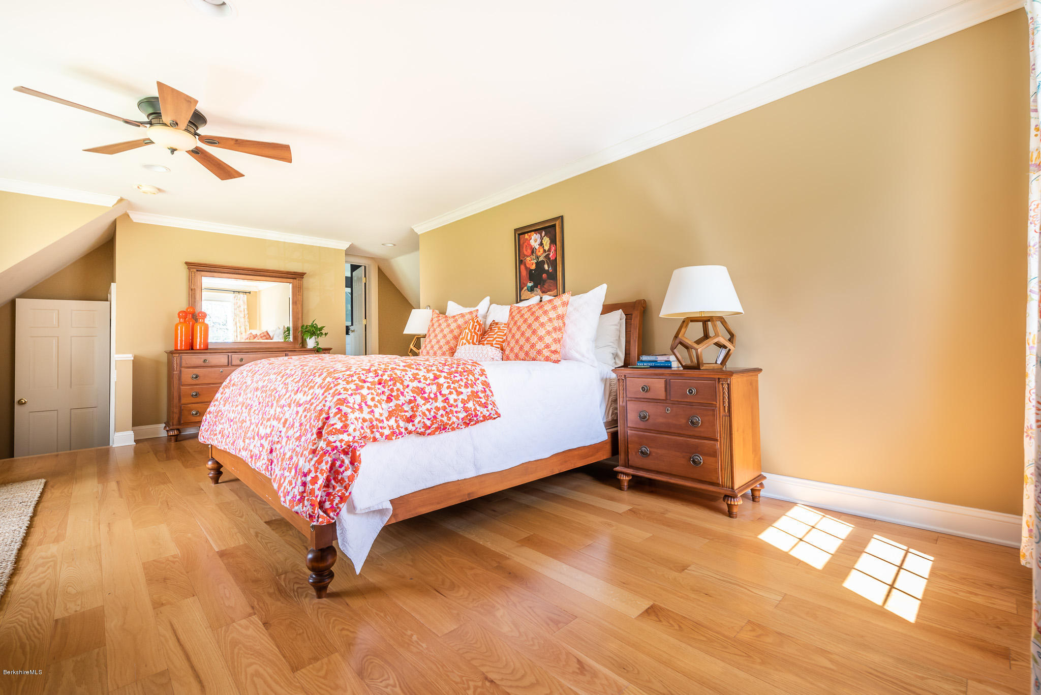 25 Stockbridge Road Lee, MA 01238 - Photo 16 of 26 Screen - 25 Stockbridge Rd Lee MA 01238-
