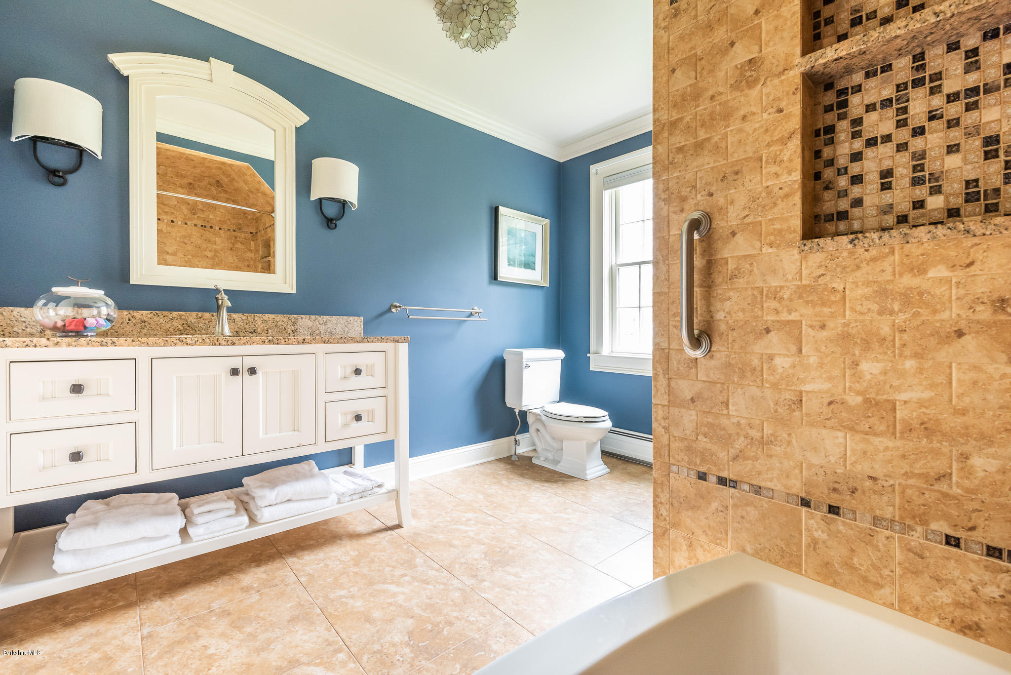 25 Stockbridge Road Lee, MA 01238 - Photo 20 of 26 Shared Full Bath