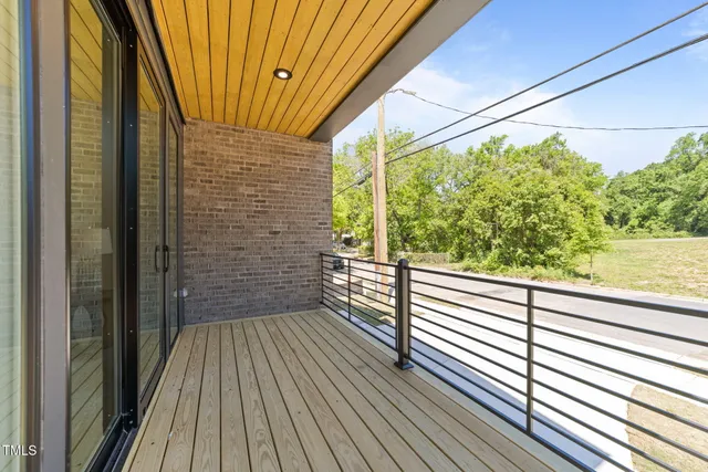 a porch with view of outdoor space