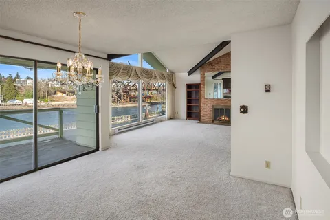 $2,100,000 | 3606 West Commodore Way, Seattle, WA 98199