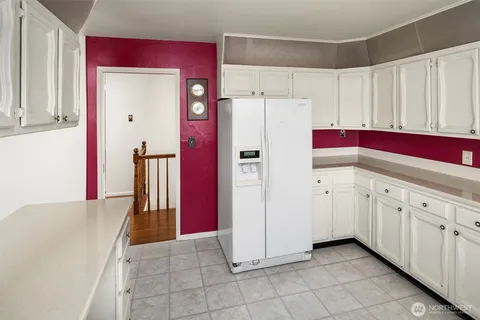 $2,100,000 | 3606 West Commodore Way, Seattle, WA 98199