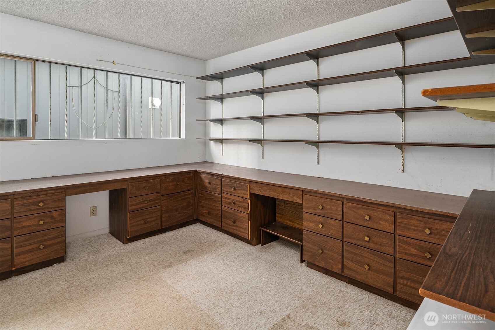 3606 West Commodore Way Seattle, WA 98199 - Photo 18 of 33