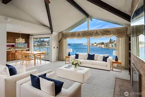 $2,100,000 | 3606 West Commodore Way, Seattle, WA 98199