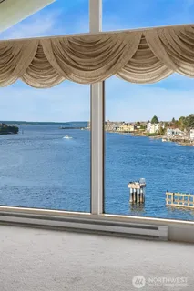 $2,100,000 | 3606 West Commodore Way, Seattle, WA 98199