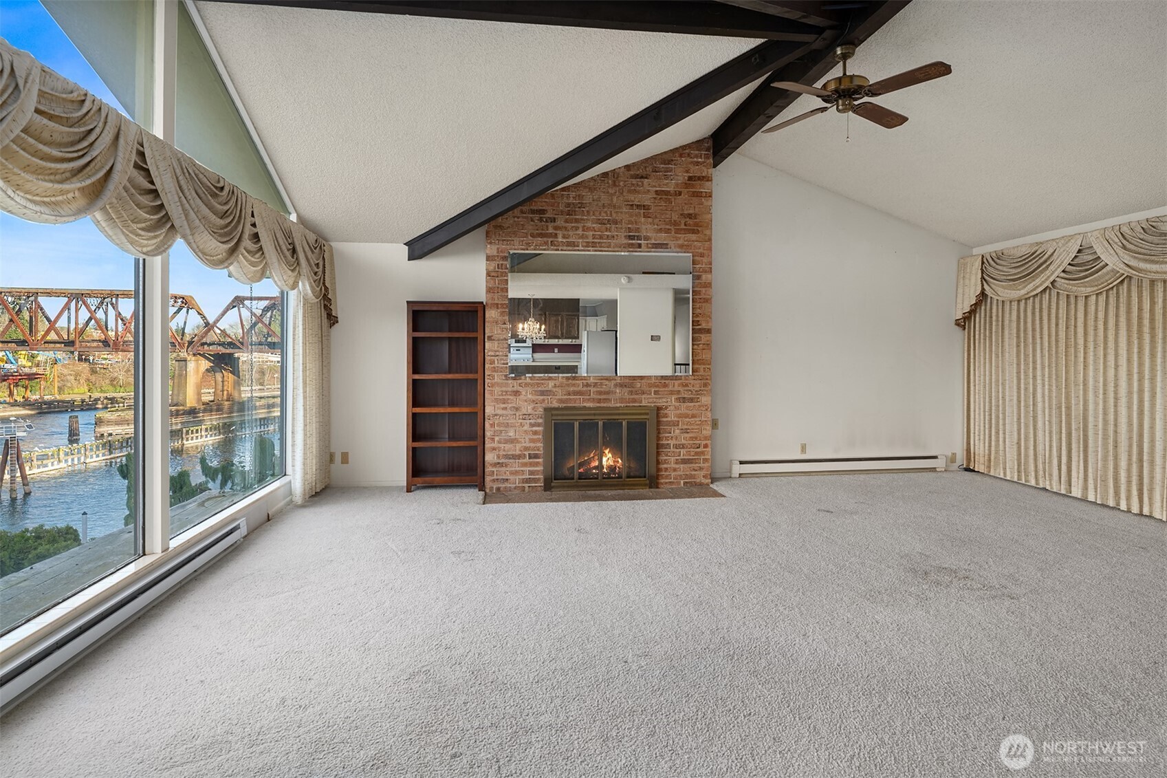 3606 West Commodore Way Seattle, WA 98199 - Photo 10 of 33