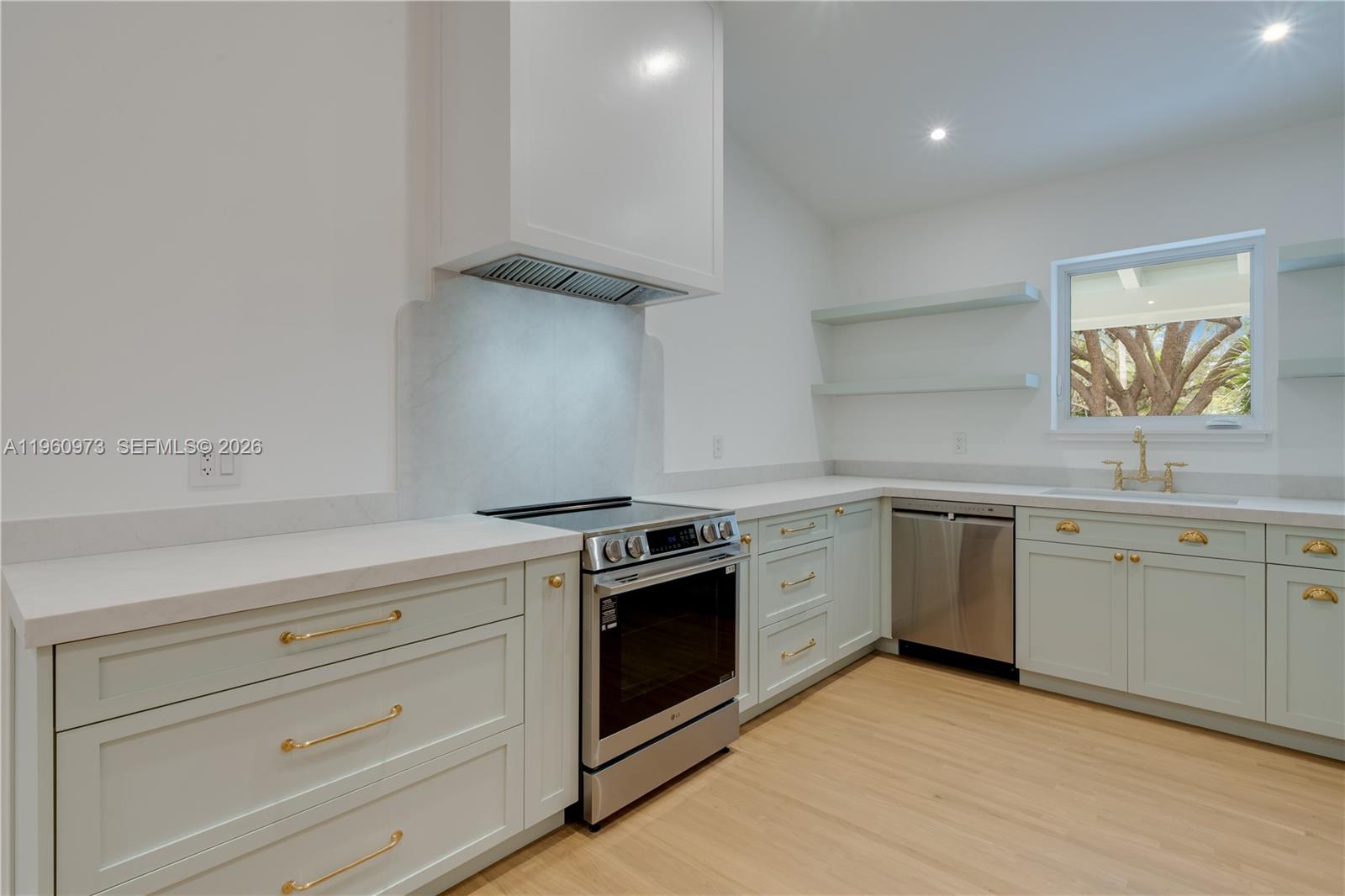 12535 Moss Ranch Road Pinecrest, FL 33156 - Photo 3 of 25 Kitchen