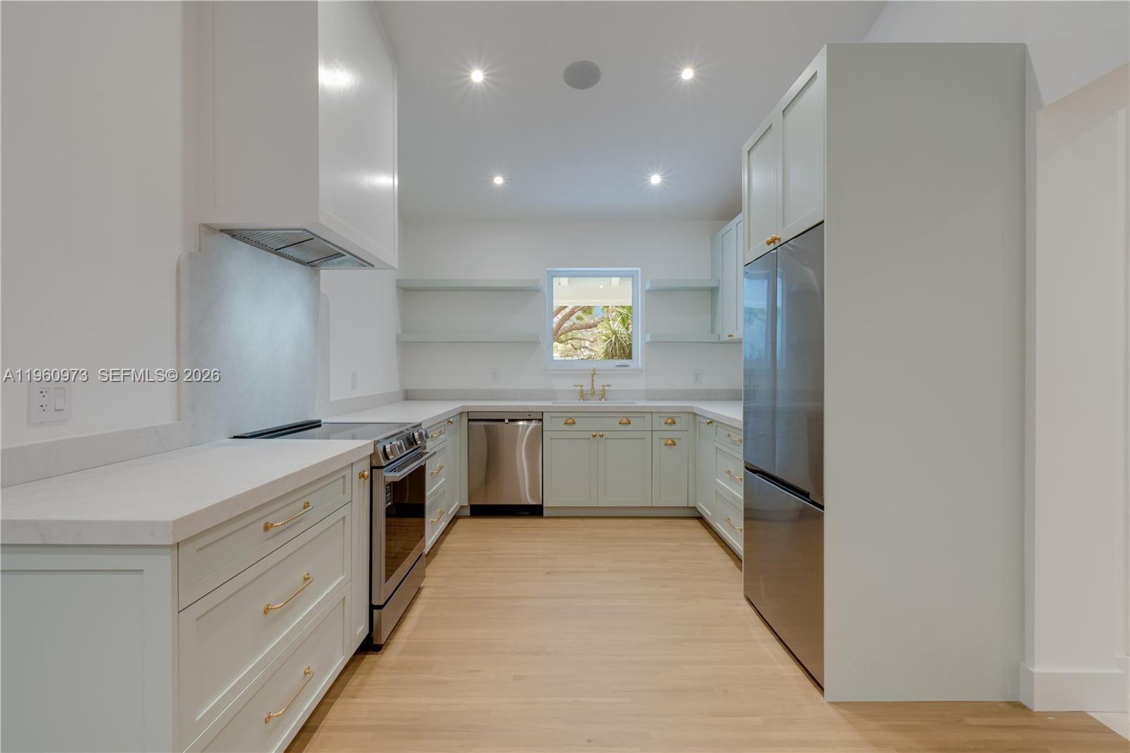 12535 Moss Ranch Road Pinecrest, FL 33156 - Photo 5 of 25 Kitchen