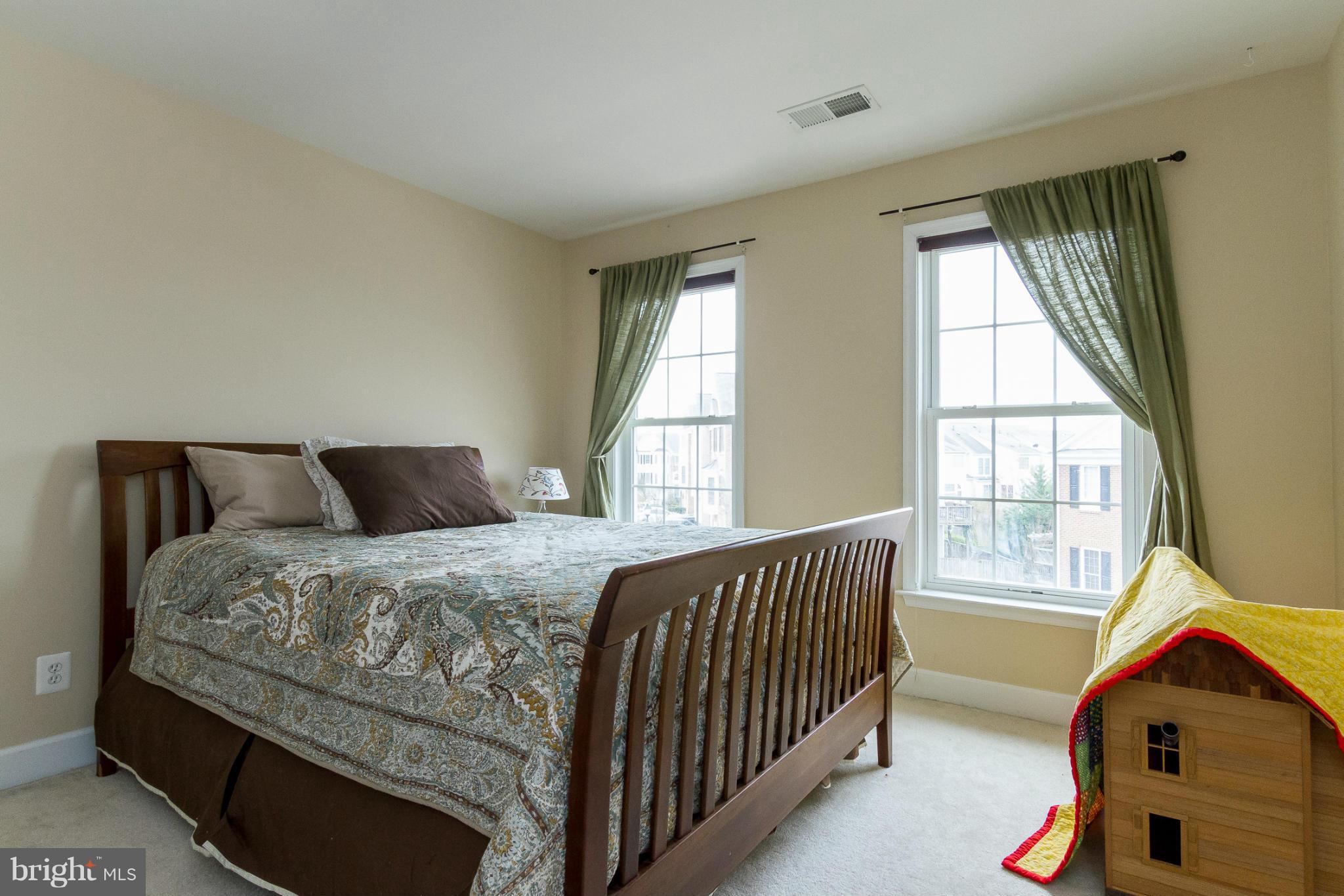 9261 Laurel Ridge Crossing Road Lorton, VA 22079 - Photo 20 of 27 Bedroom