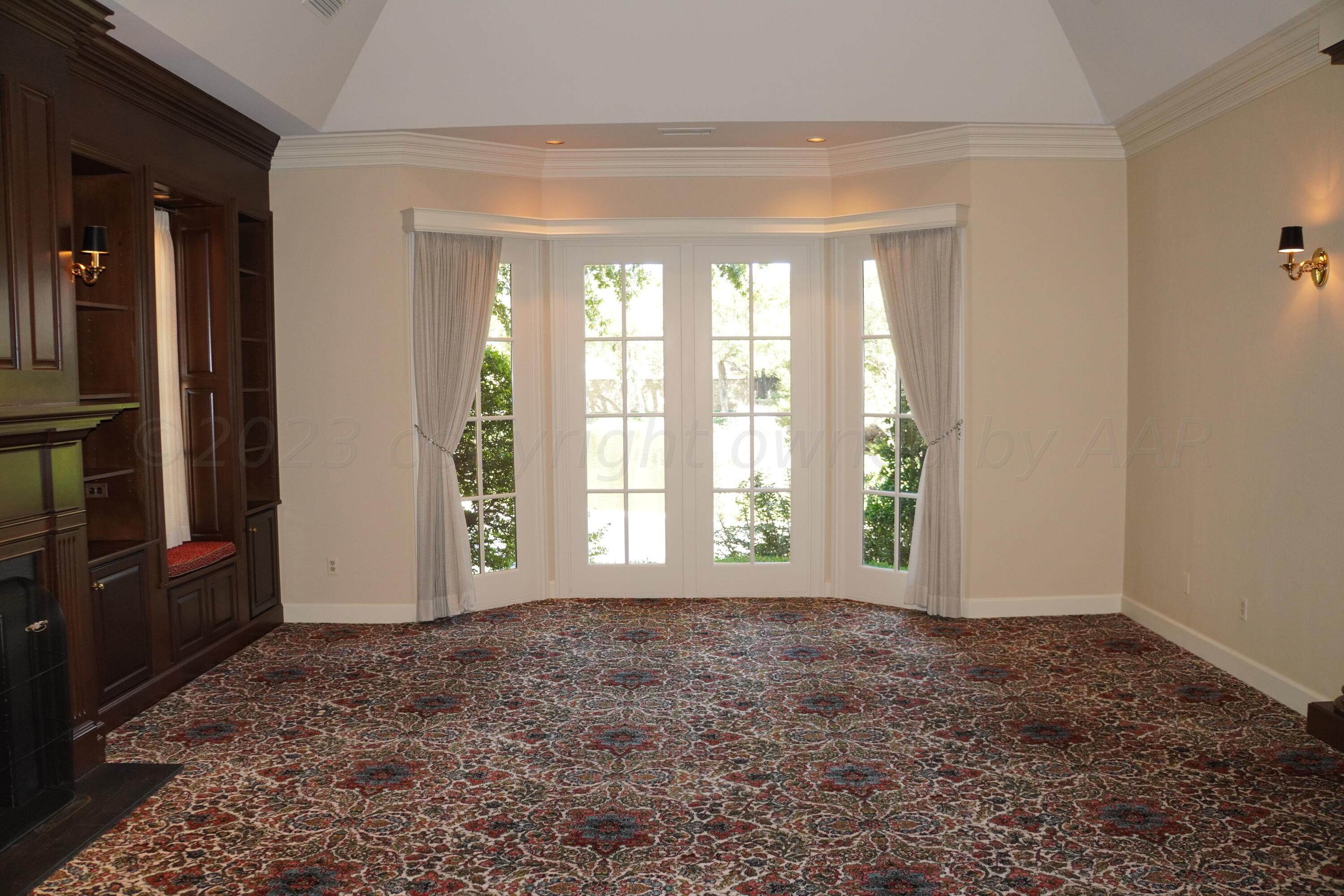22 Edgewater Drive Amarillo, TX 79106 - Photo 4 of 52 Living room