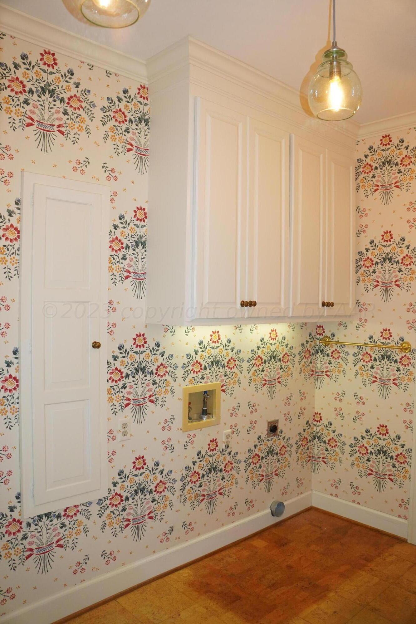 22 Edgewater Drive Amarillo, TX 79106 - Photo 45 of 52 Laundry Room